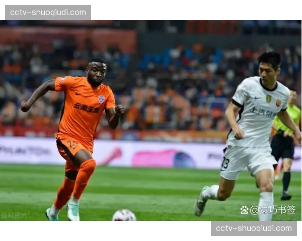 争议判罚频现，河南队主帅赛后质疑VAR裁判判罚尺度不一